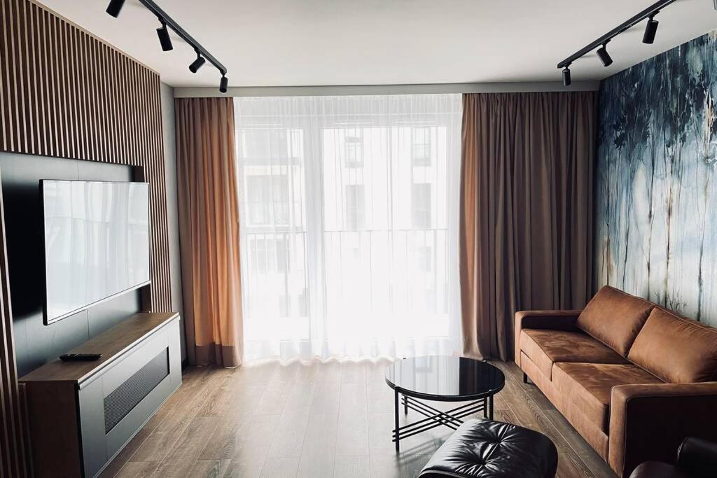 Апартаменти Apartament Manufaktura Z Bezplatnym Parkingiem Лодзь Екстер'єр фото
