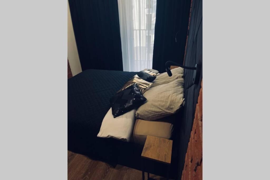 Апартаменти Apartament Manufaktura Z Bezplatnym Parkingiem Лодзь Екстер'єр фото